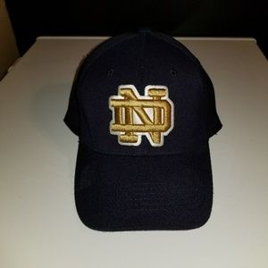 Noter Dame Fighting Irish One Fit hat NWOT